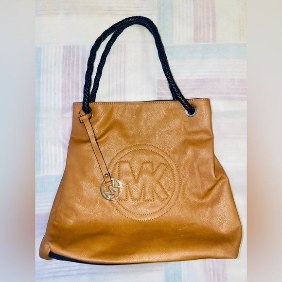 Michael Kors Handbags - Michael Kors bag. Perfect condition